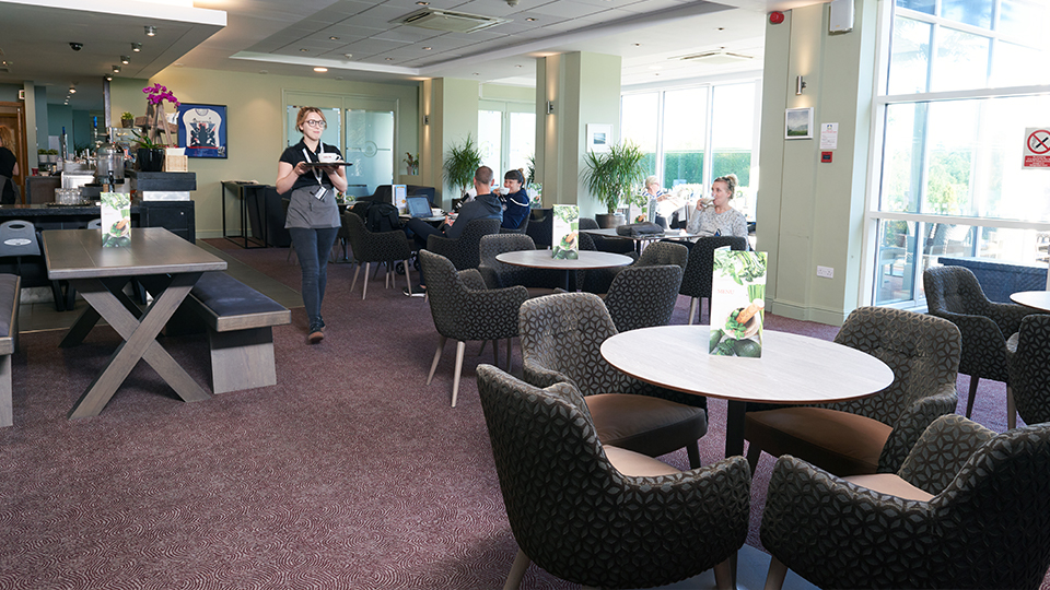 Chartham Park Golf and Country Club Pulse Bar